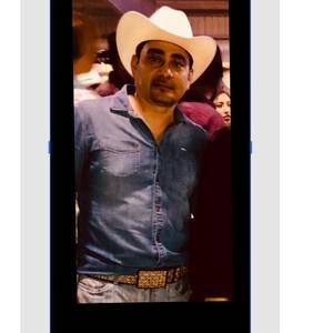 Meet your Posher, Leo martinez